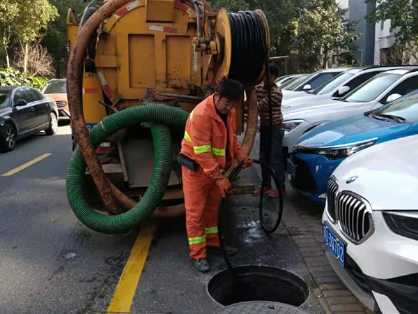 岳麓排污管道清淤